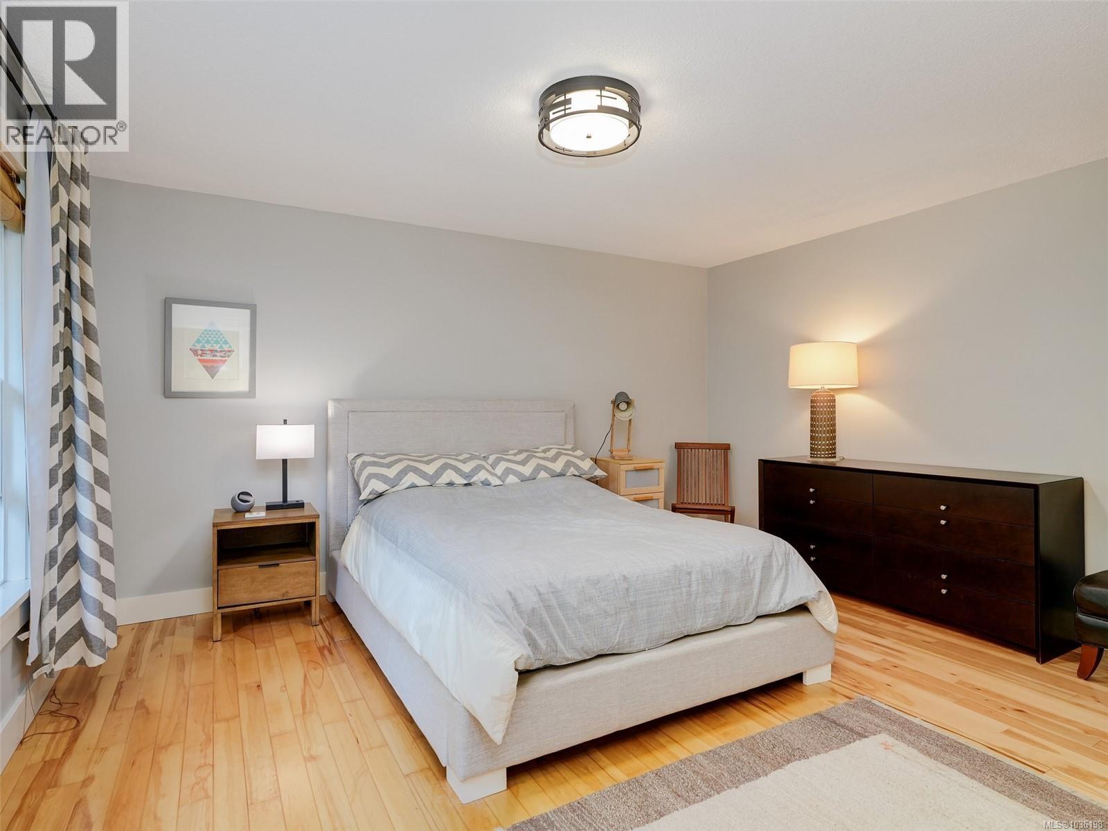 5148 Santa Clara Ave, Saanich, British Columbia  V8Y 1W4 - Photo 10 - 1036198
