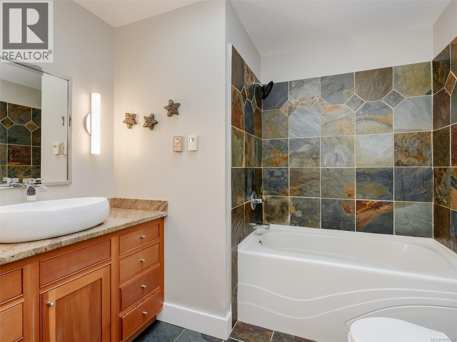 5148 Santa Clara Ave, Saanich, British Columbia  V8Y 1W4 - Photo 12 - 1036198