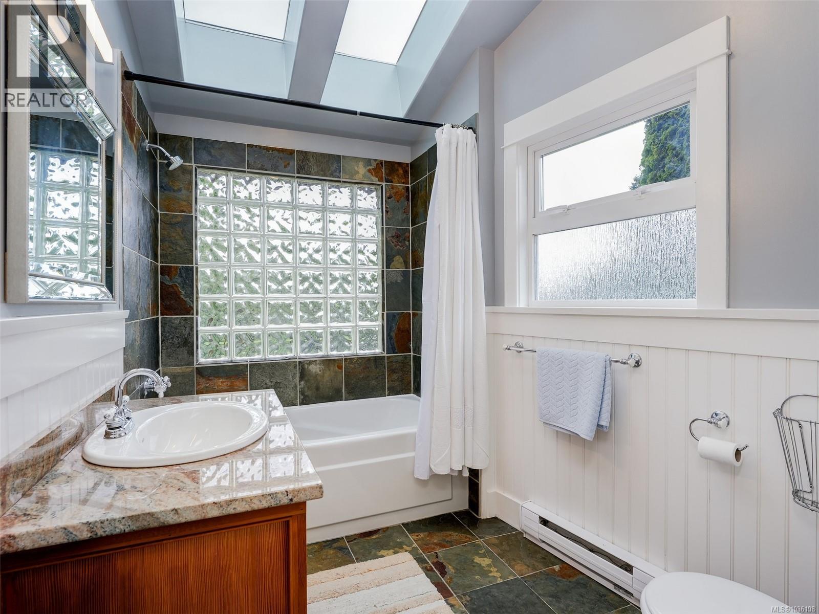 5148 Santa Clara Ave, Saanich, British Columbia  V8Y 1W4 - Photo 19 - 1036198