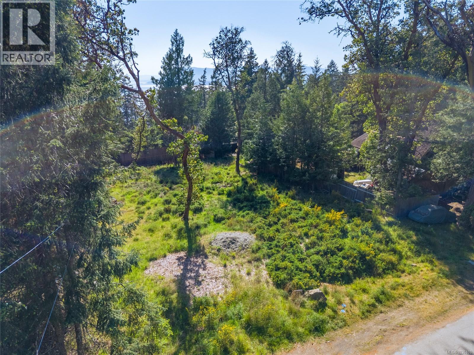2613 Shoal Rd, Pender Island, British Columbia V0N 2M2 - Photo 4 - 1036169