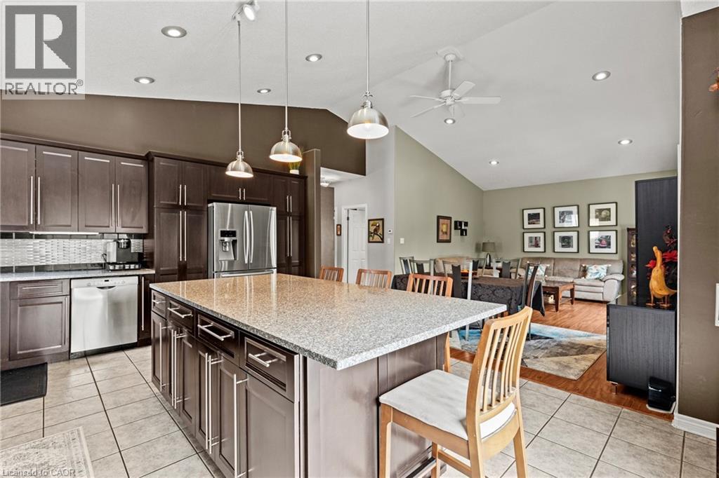 7852 Charnwood Avenue, Niagara Falls, Ontario  L2H 3E2 - Photo 18 - 40830340