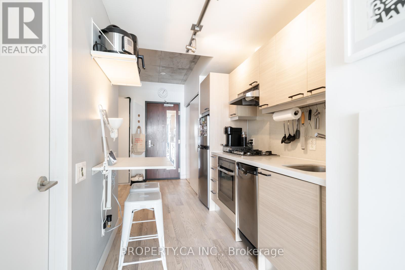 403 - 25 Oxley Street, Toronto, Ontario  M5V 2K2 - Photo 7 - C13128600