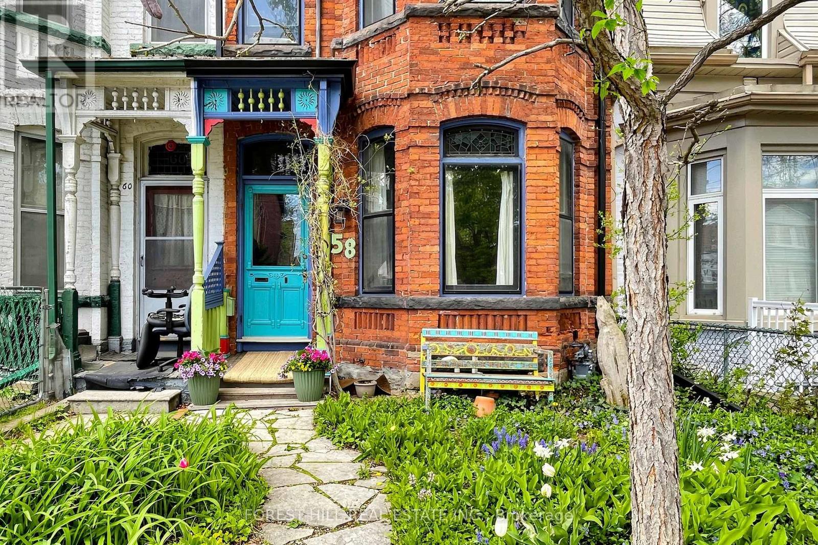 58 Nassau Street, Toronto, Ontario  M5T 1M2 - Photo 2 - C13128606