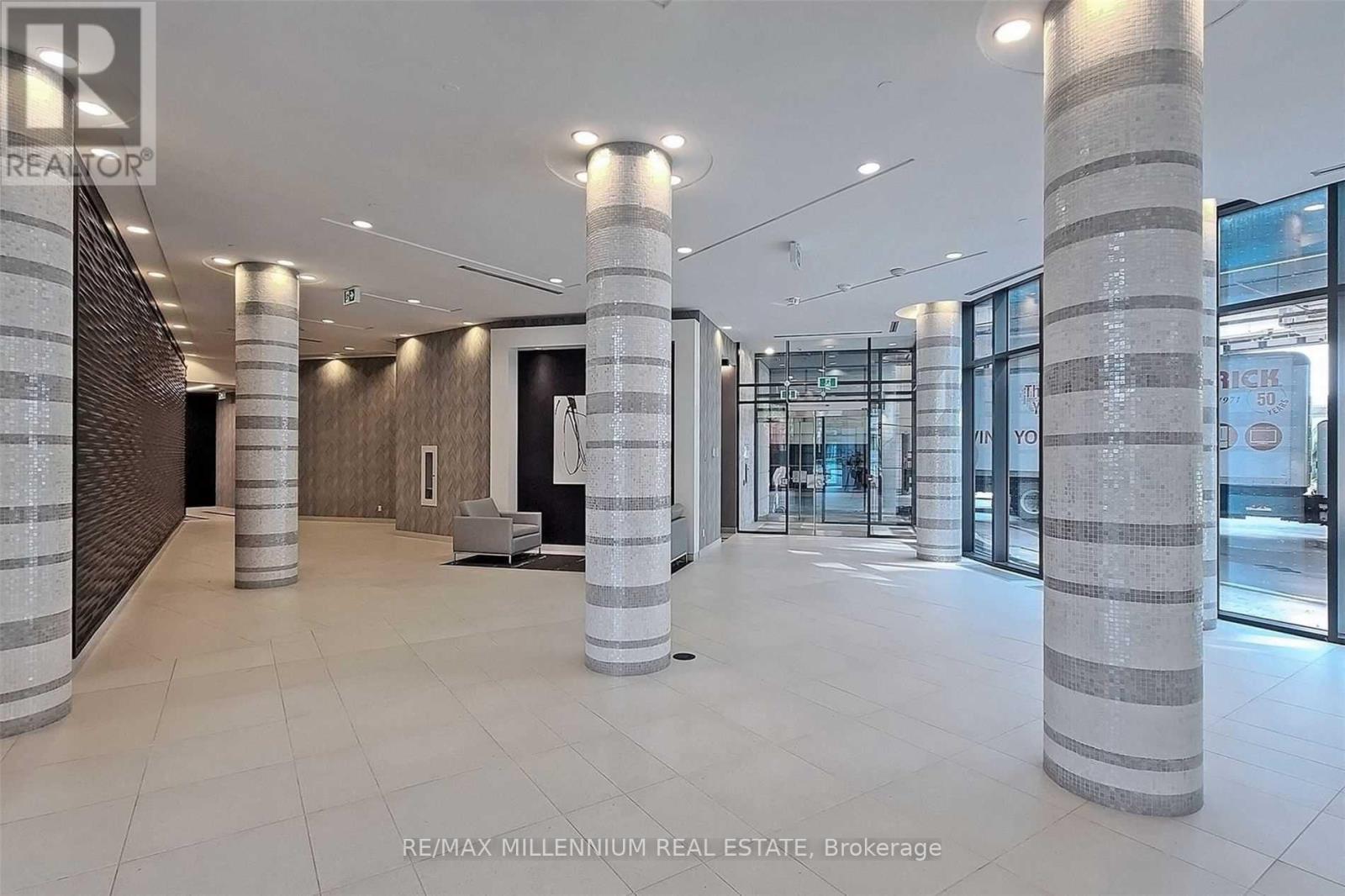 2702 - 49 East Liberty Street, Toronto, Ontario  M6K 0B2 - Photo 2 - C13128646
