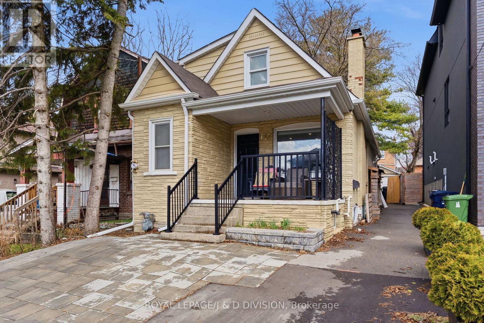 Upper - 118 Bogert Avenue, Toronto, Ontario  M2N 1K8 - Photo 2 - C13128686