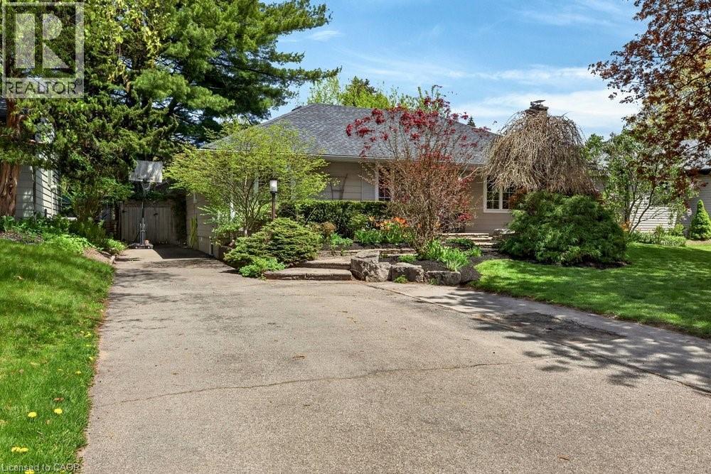 969 Sanford Drive, Burlington, Ontario  L7T 3G7 - Photo 2 - 40830255