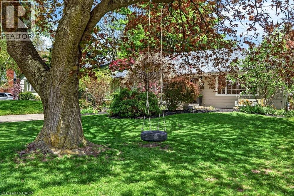 969 Sanford Drive, Burlington, Ontario  L7T 3G7 - Photo 4 - 40830255
