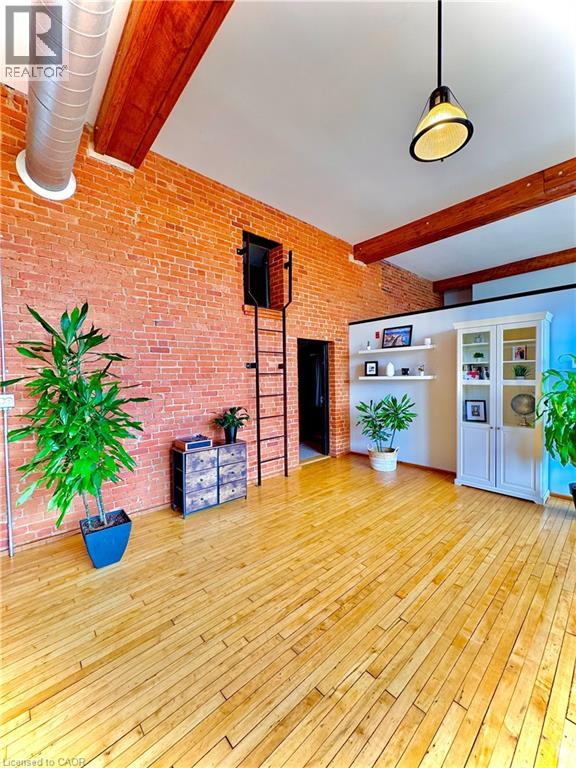 357 Hunter Street W Unit# 32, Hamilton, Ontario  L8P 1S6 - Photo 5 - 40830347
