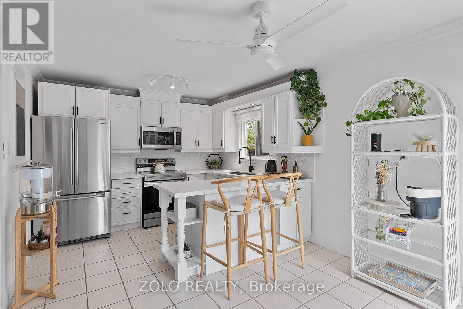 10 Coles Avenue, Ajax, Ontario  L1T 3G7 - Photo 16 - E13128672
