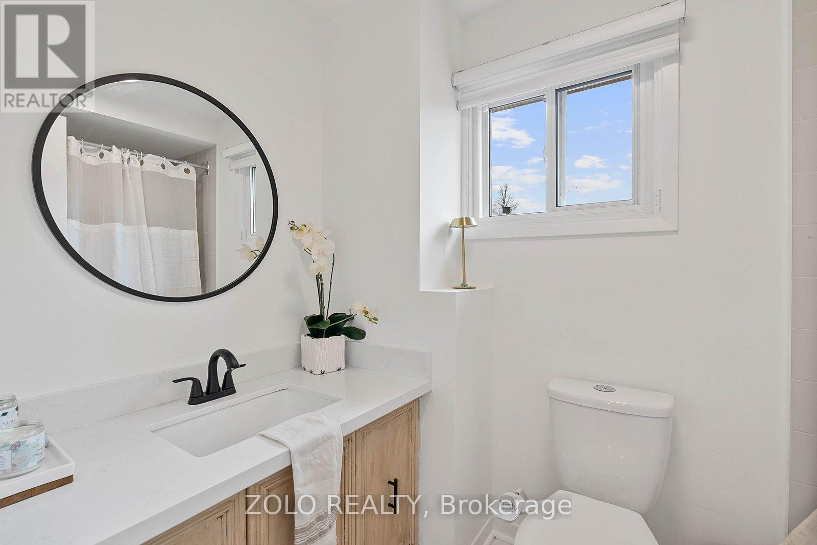 10 Coles Avenue, Ajax, Ontario  L1T 3G7 - Photo 33 - E13128672