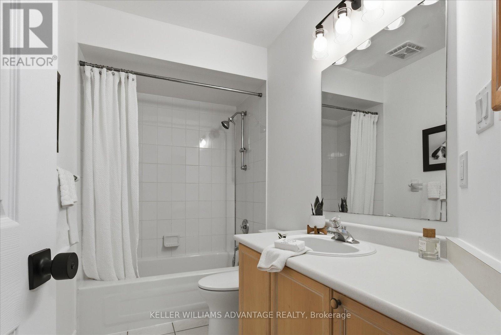 95 Sarah Ashbridge Avenue, Toronto, Ontario  M4L 3Y1 - Photo 24 - E13128732