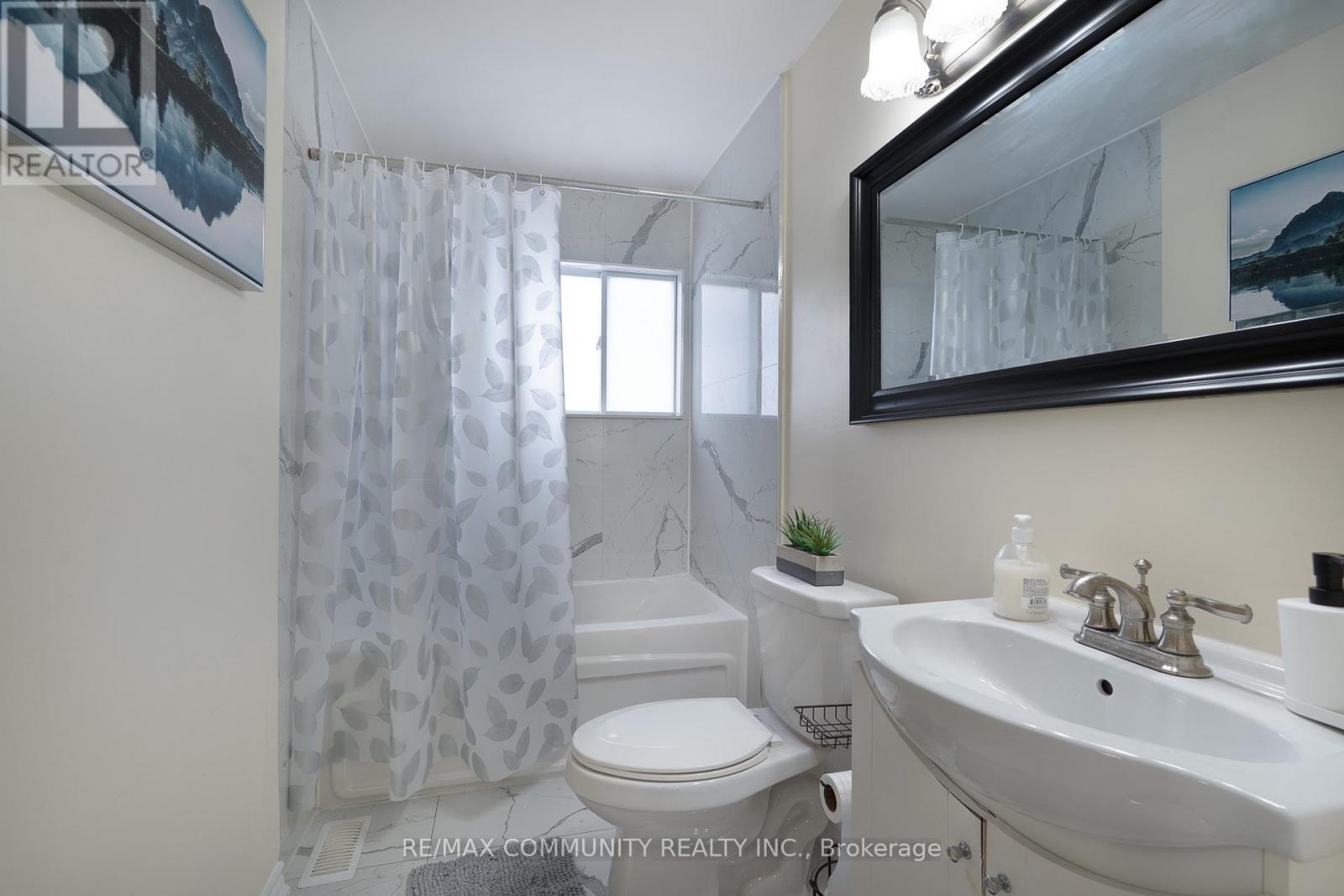 33 Windsor Avenue, Ajax, Ontario  L1S 2B1 - Photo 31 - E13128832