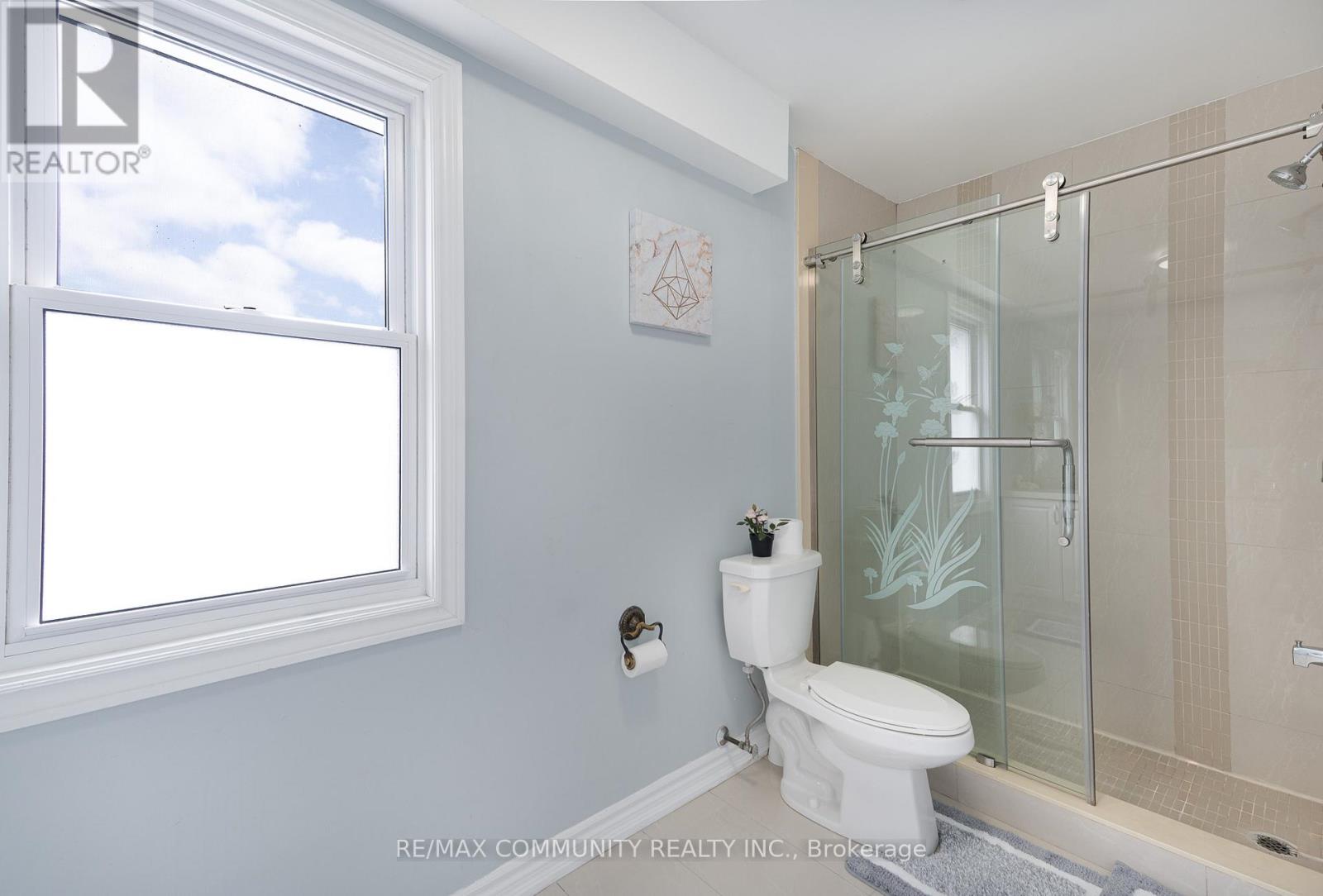 33 Windsor Avenue, Ajax, Ontario  L1S 2B1 - Photo 8 - E13128832