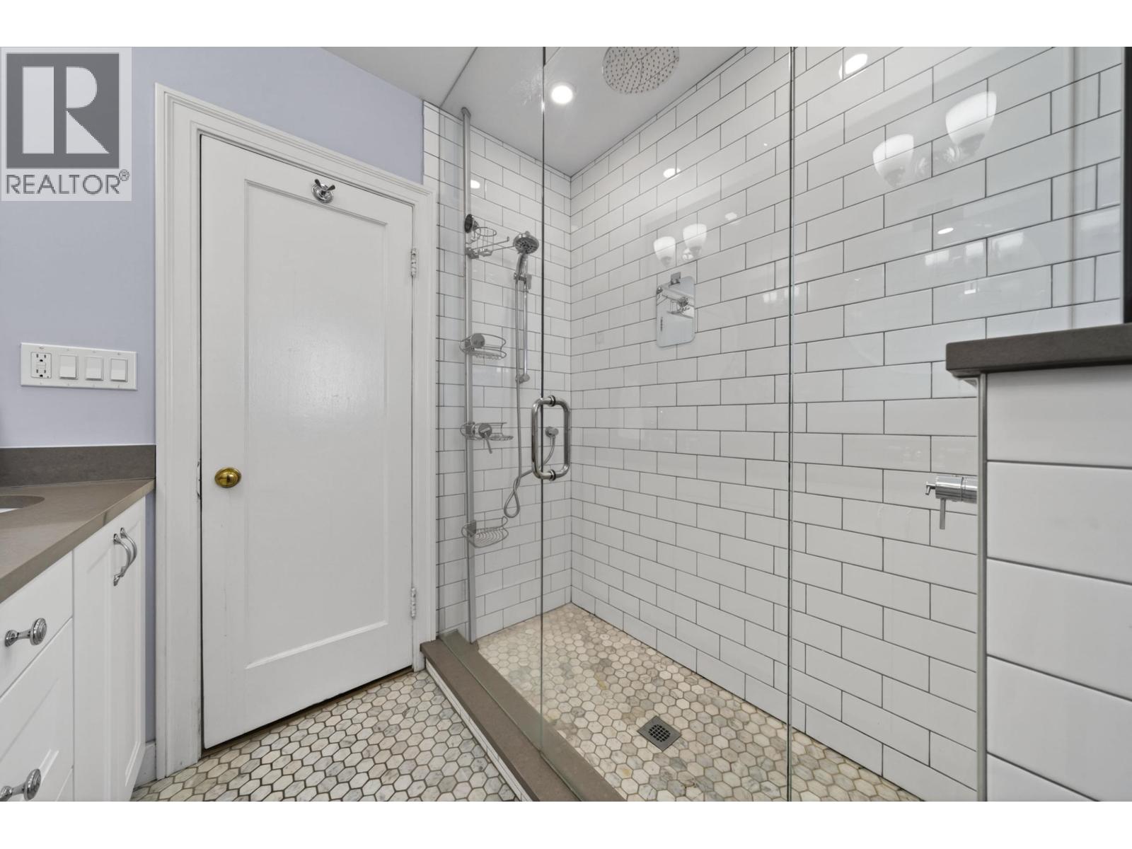 834 Fourth Street, New Westminster, British Columbia  V3L 2W6 - Photo 9 - R3123532