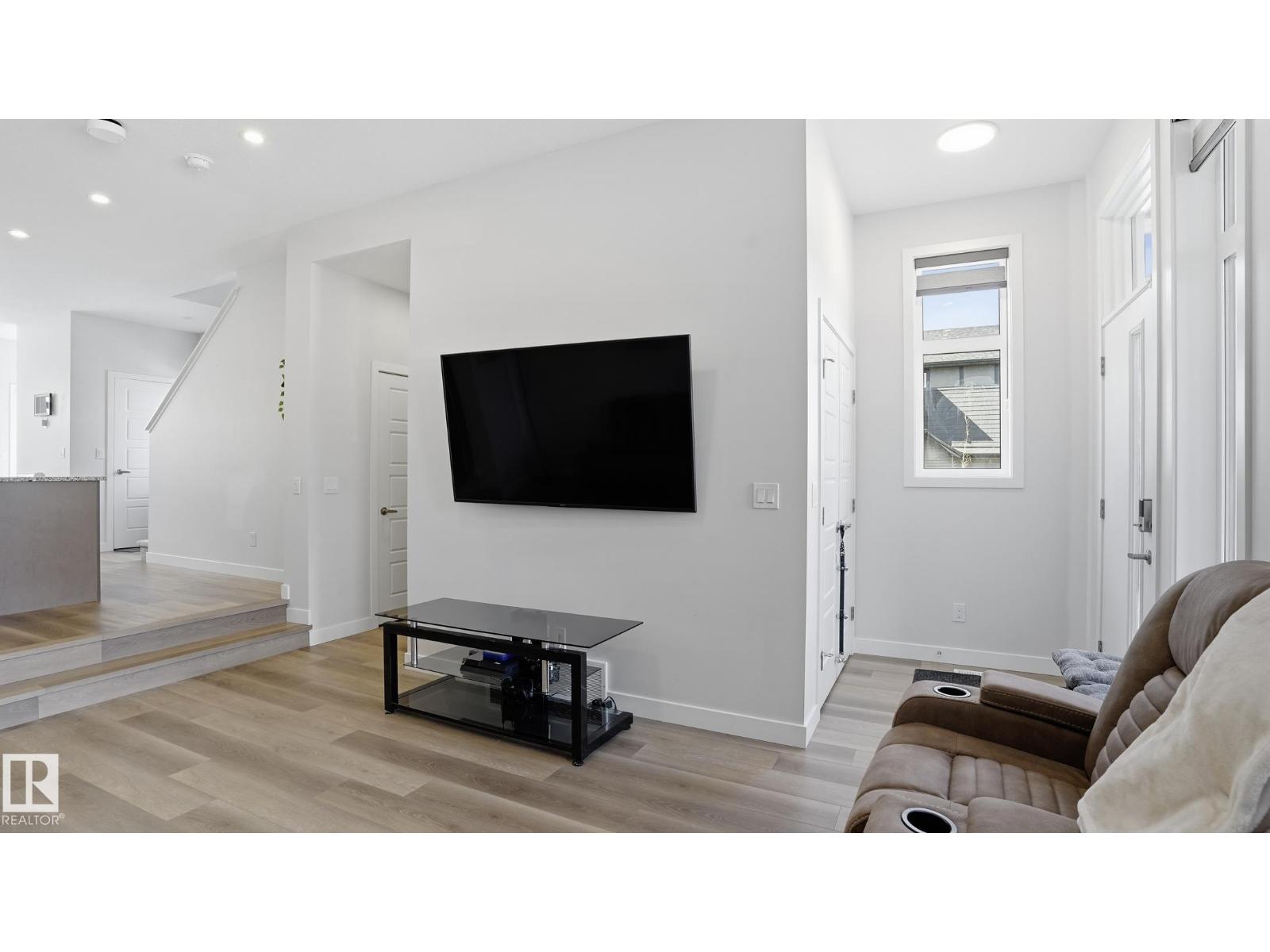 17364 2 St Nw, Edmonton, Alberta  T5Y 4G6 - Photo 6 - E4487683