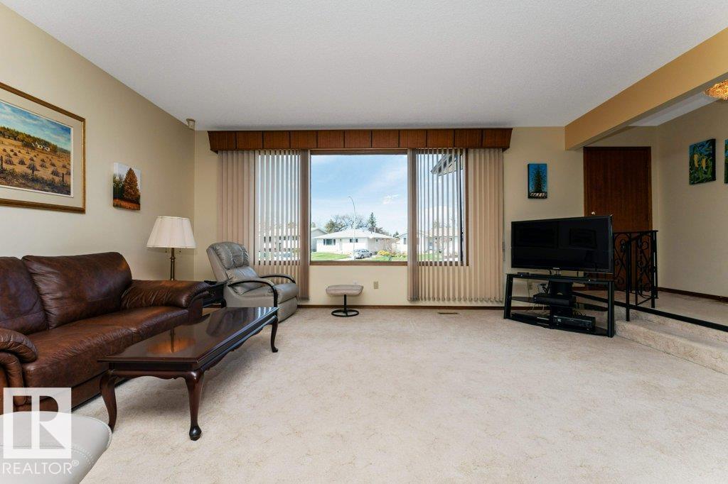 6719 31a Av Nw, Edmonton, Alberta  T6K 1M4 - Photo 8 - E4487687