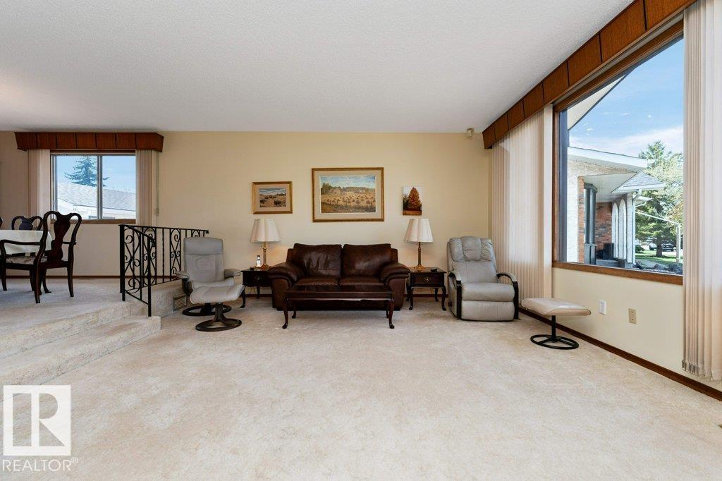 6719 31a Av Nw, Edmonton, Alberta  T6K 1M4 - Photo 9 - E4487687