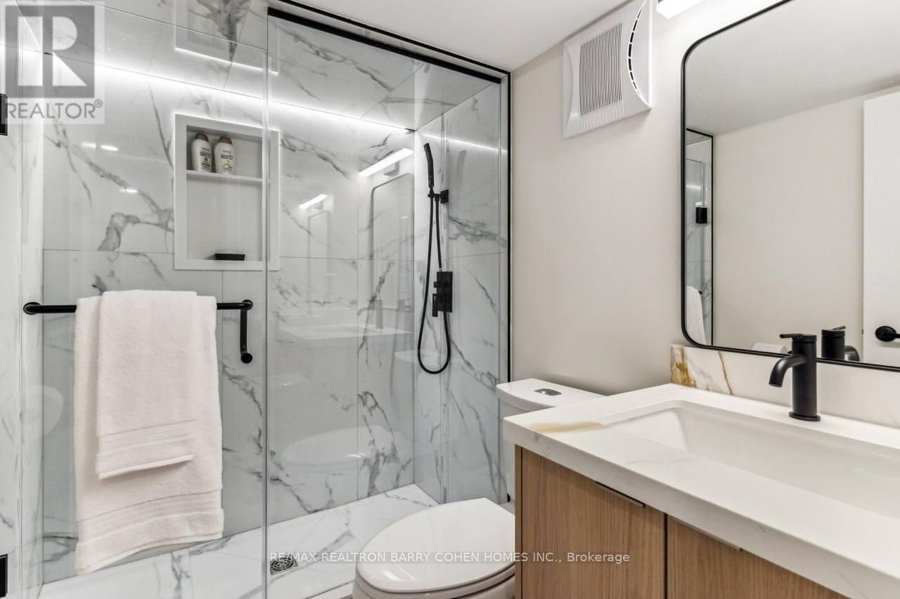 31 Kennedy Street W, Aurora, Ontario L4G 2L6 - Photo 6 - N13128698