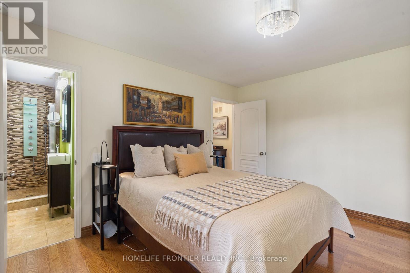 40 Delta Crescent, East Gwillimbury, Ontario  L9N 1G4 - Photo 13 - N13128722