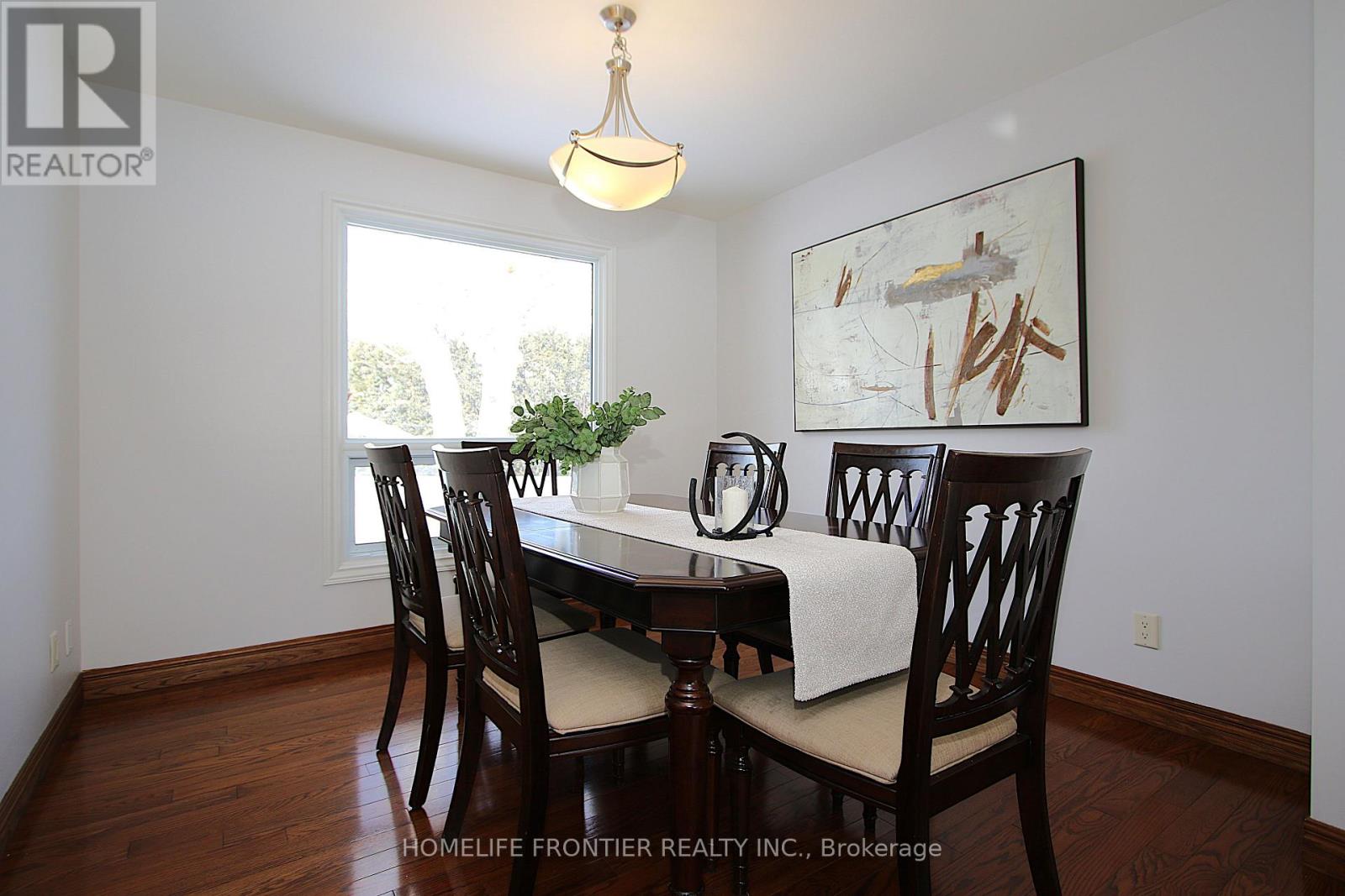 40 Delta Crescent, East Gwillimbury, Ontario  L9N 1G4 - Photo 8 - N13128722