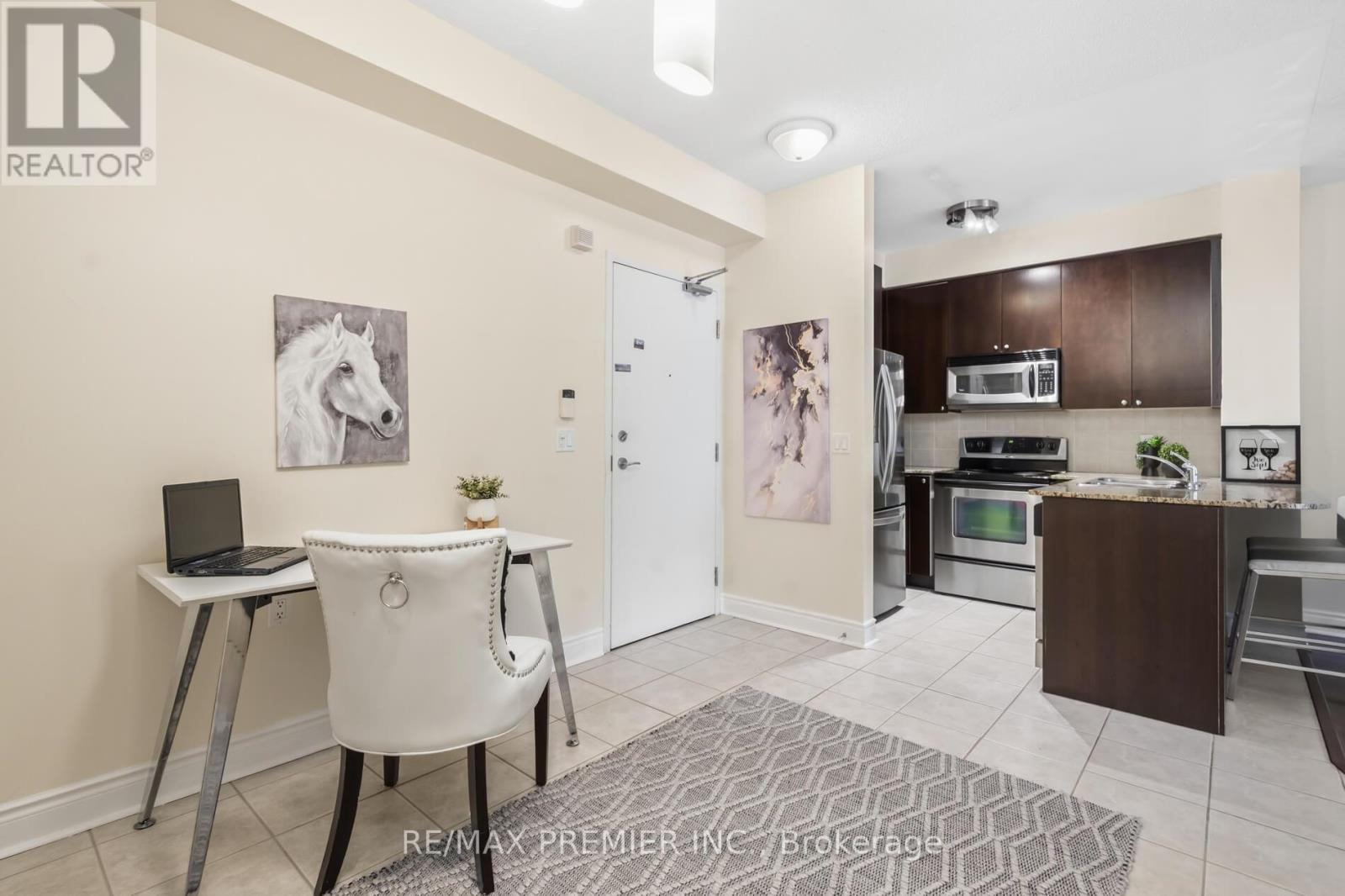 330 - 8201 Islington Avenue, Vaughan, Ontario  L4L 9S6 - Photo 6 - N13128792