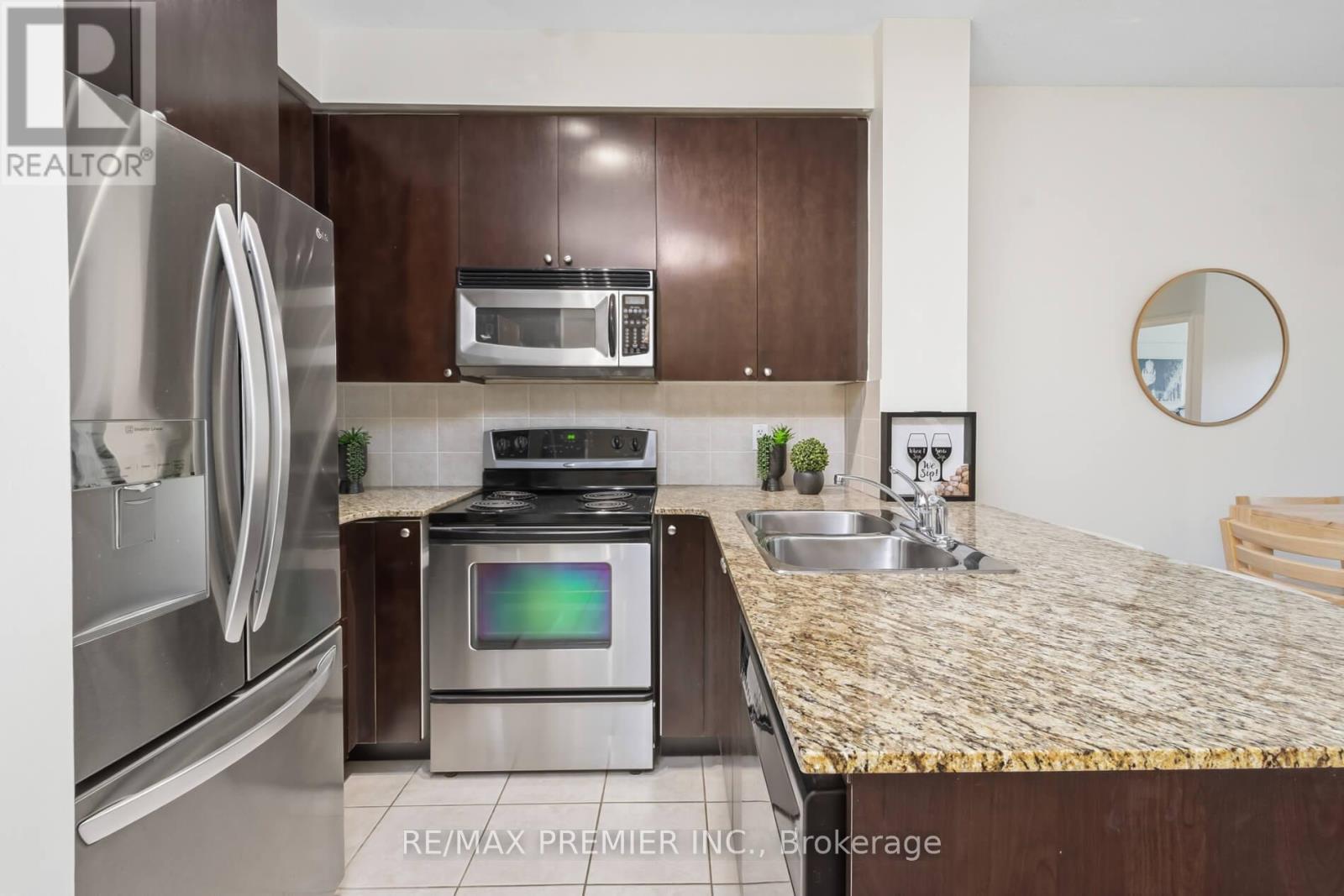 330 - 8201 Islington Avenue, Vaughan, Ontario  L4L 9S6 - Photo 7 - N13128792