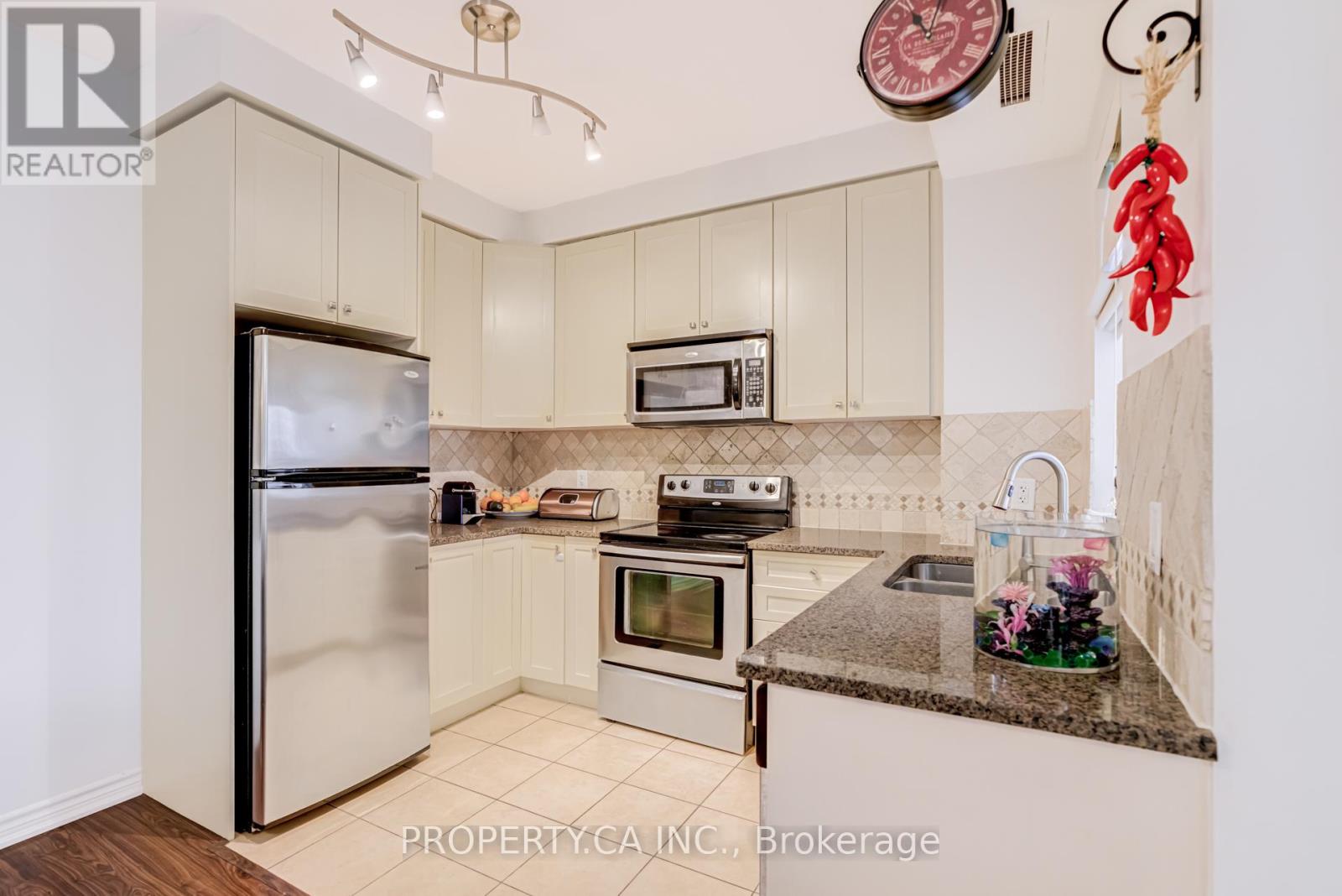 305 - 9235 Jane Street, Vaughan (Maple), Ontario  L6A 0J8 - Photo 16 - N13128794