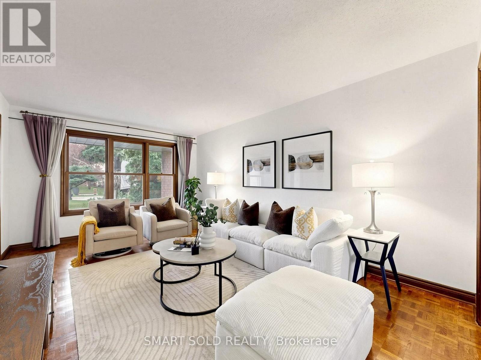 14 Marchwood Crescent, Richmond Hill, Ontario  L4C 8M7 - Photo 2 - N13120210
