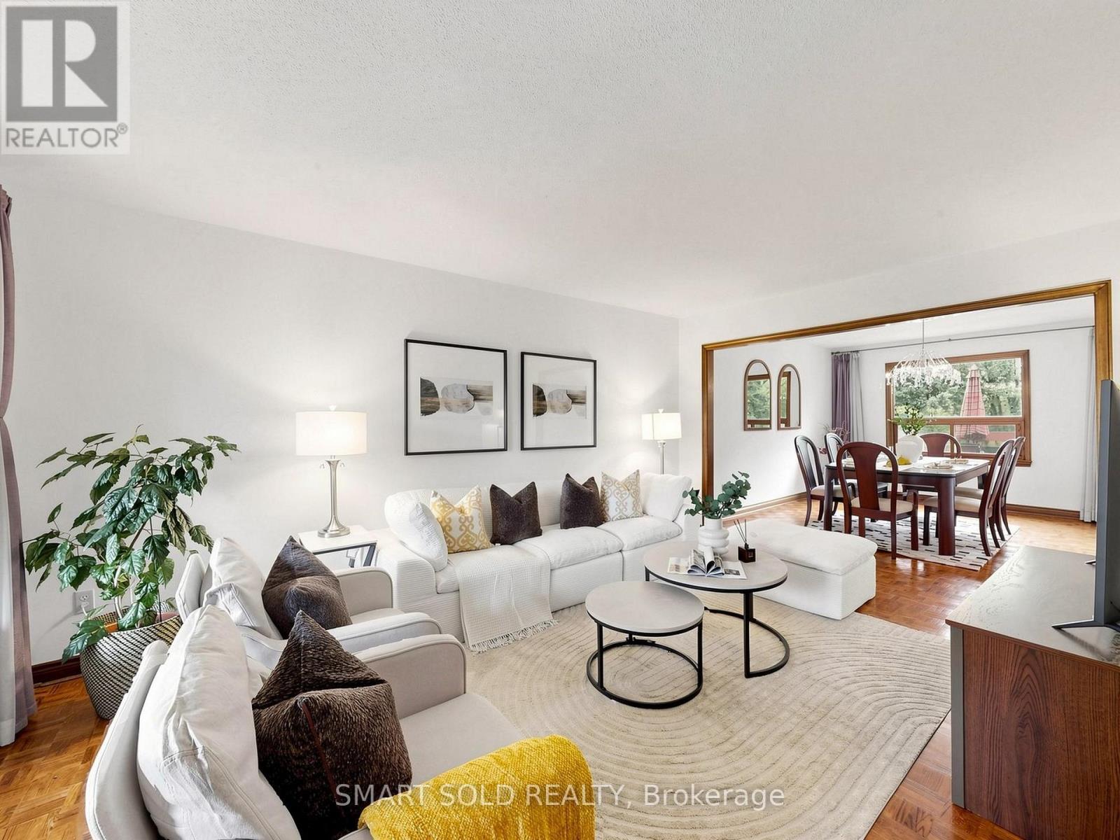 14 Marchwood Crescent, Richmond Hill, Ontario  L4C 8M7 - Photo 4 - N13120210