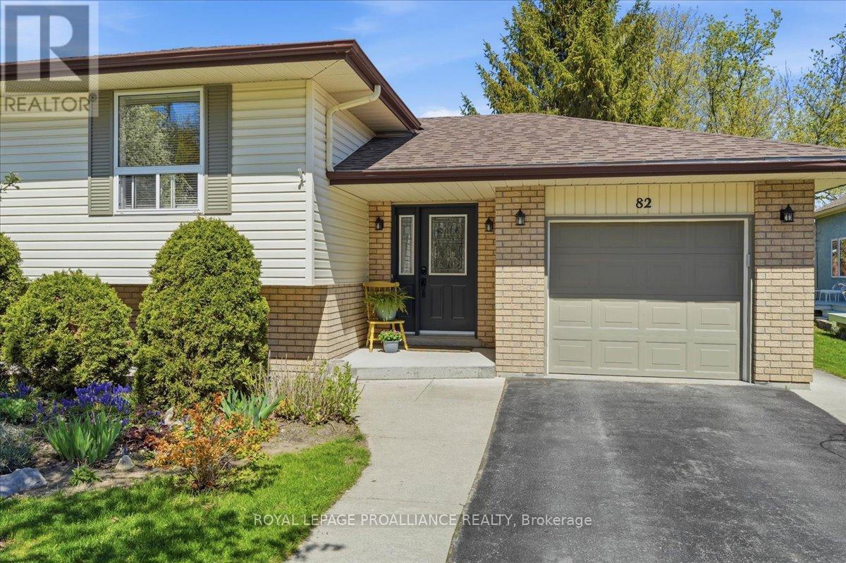 82 WEST MARY STREET, Prince Edward County, Ontario