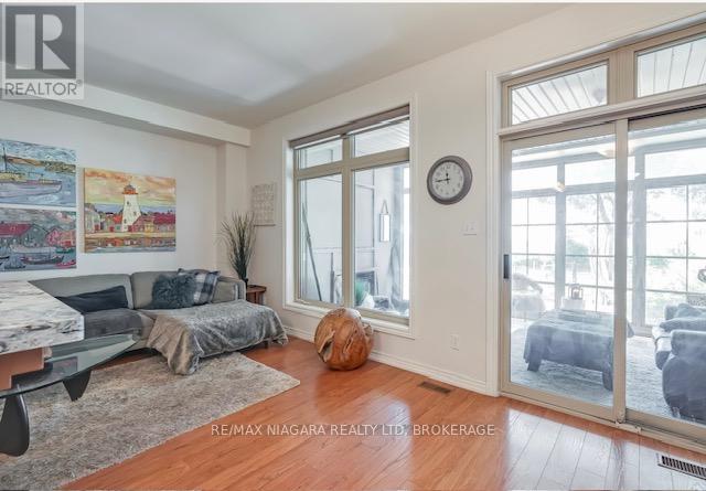 1069 Beach Boulevard, Hamilton, Ontario  L8H 6Z9 - Photo 10 - X12950128