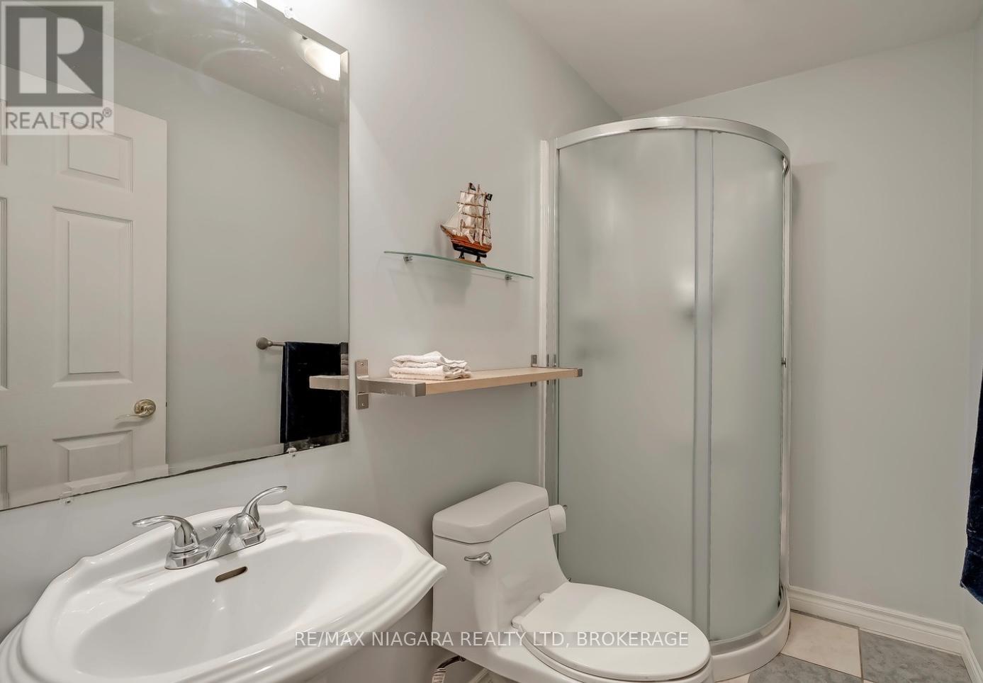 1069 Beach Boulevard, Hamilton, Ontario  L8H 6Z9 - Photo 26 - X12950128