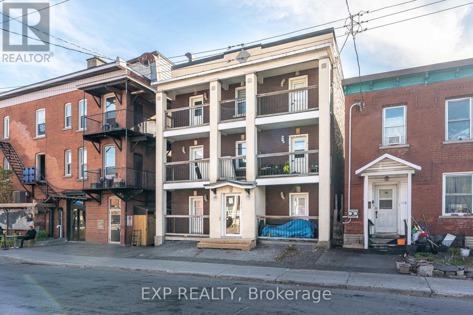 118 Rochester Street, Ottawa, Ontario  K1R 7M1 - Photo 3 - X13124998
