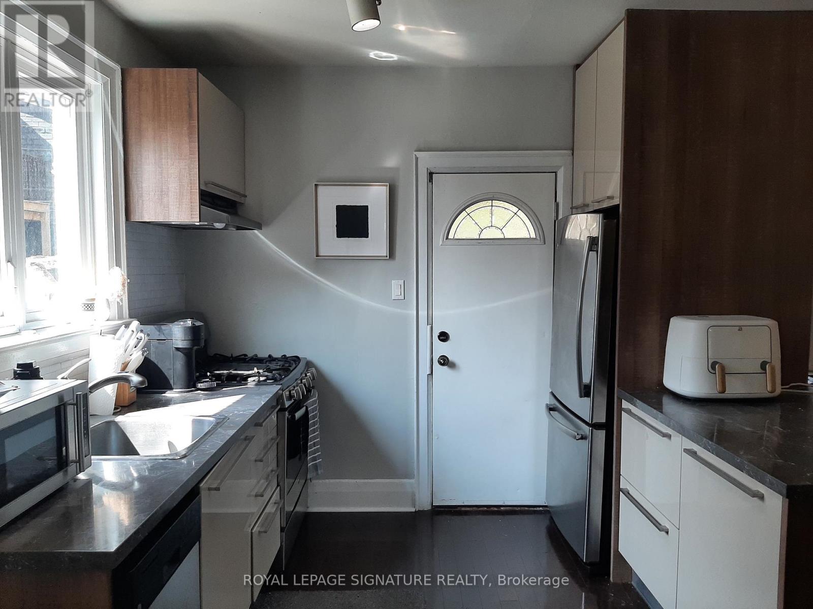 Upper - 180 Dufferin Street, Toronto, Ontario  M6K 1Z2 - Photo 11 - W13128584