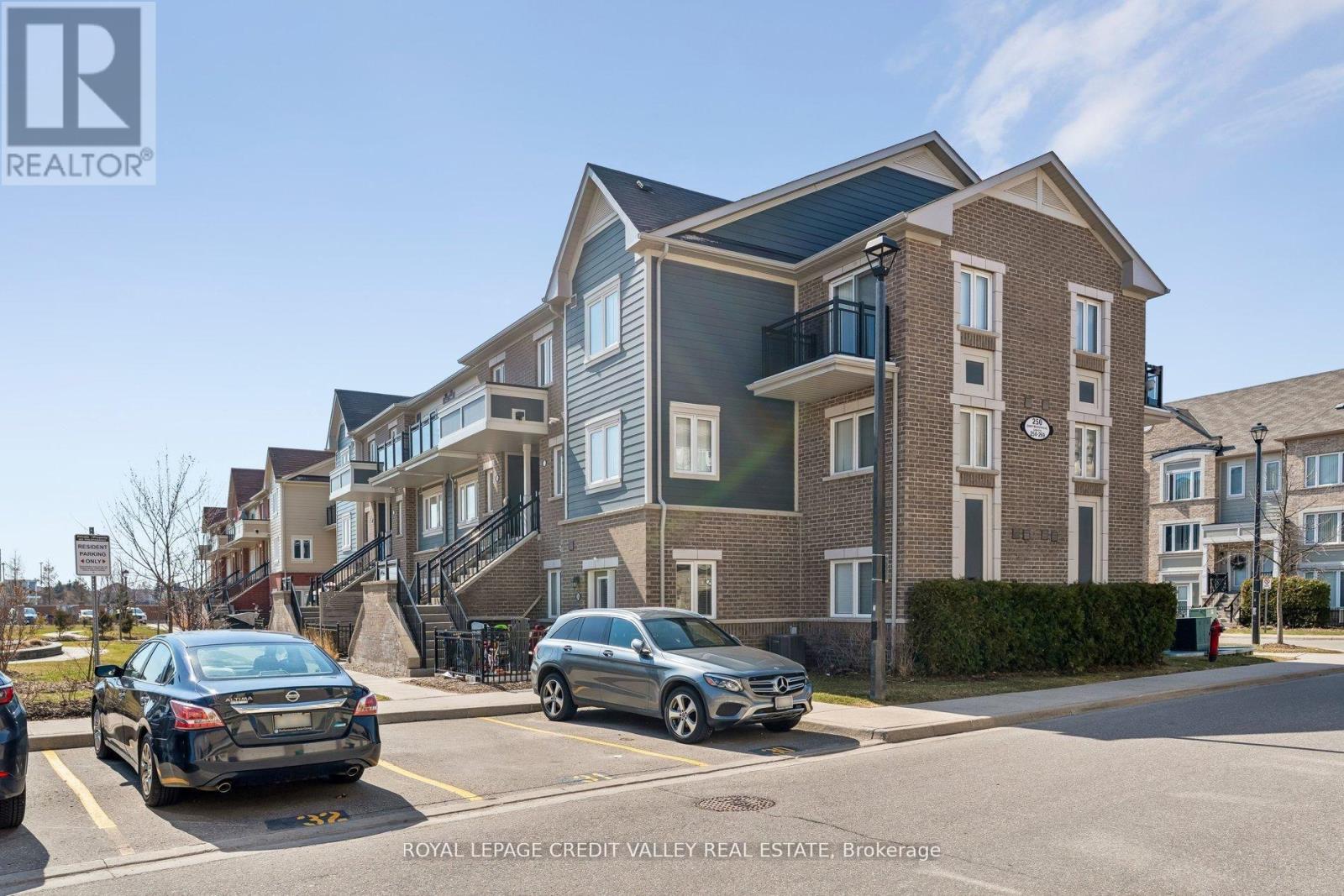 266 - 250 Sunny Meadow Boulevard, Brampton, Ontario  L6R 3Y7 - Photo 4 - W13128644