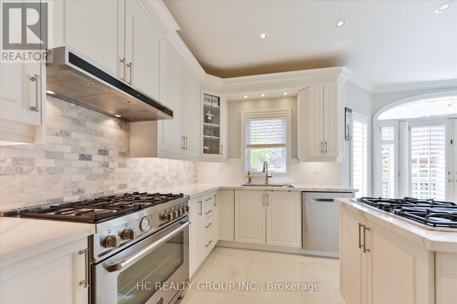 1030 Skyvalley Crescent, Oakville, Ontario  L6M 3L2 - Photo 14 - W13128784