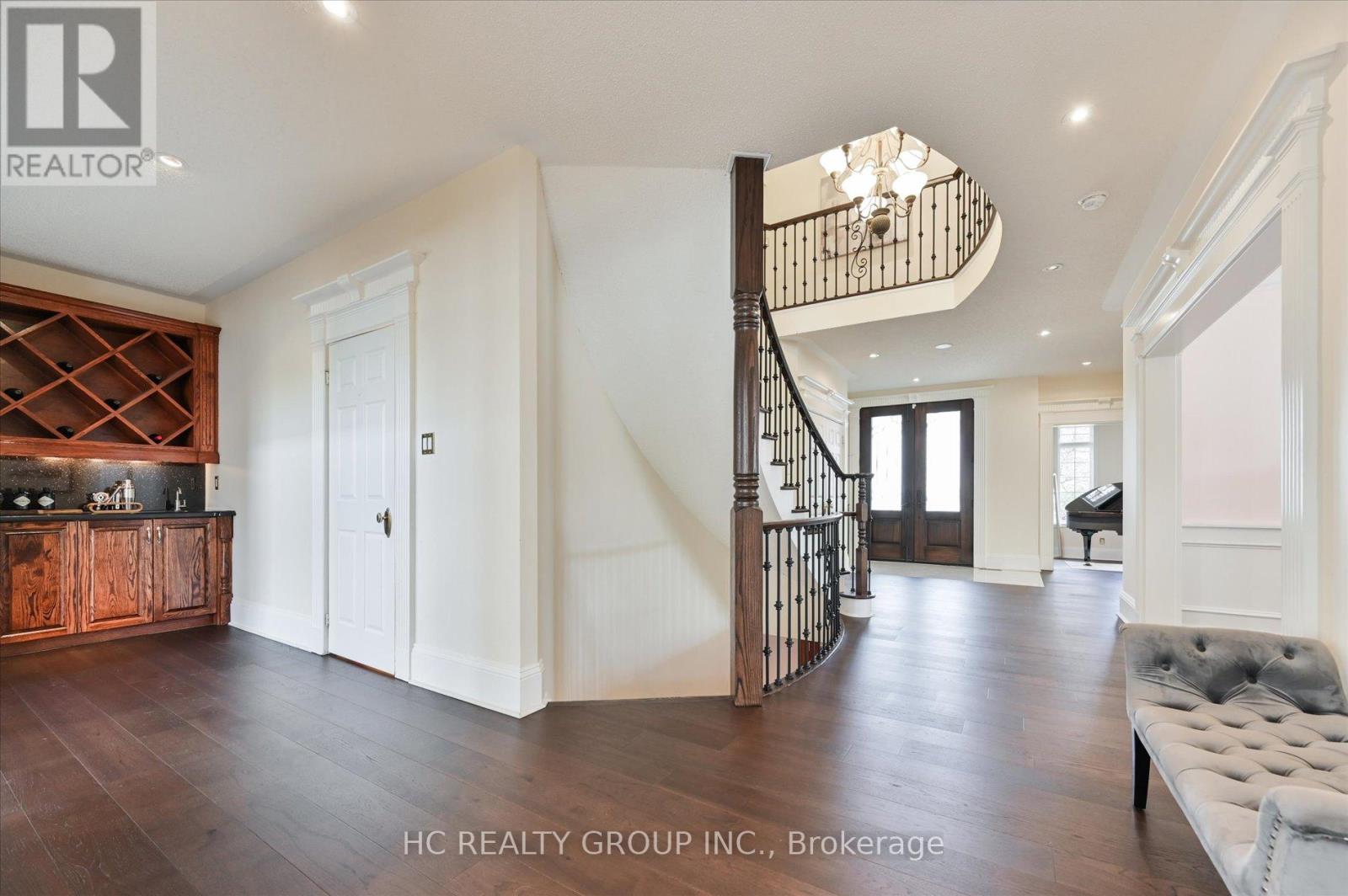 1030 Skyvalley Crescent, Oakville, Ontario  L6M 3L2 - Photo 8 - W13128784
