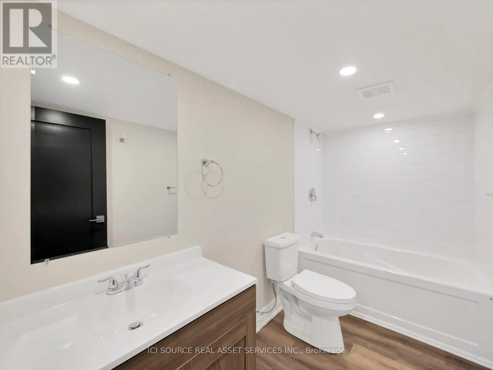 1 - 132 Holton Avenue S, Hamilton, Ontario  L8M 2L5 - Photo 11 - X13128714