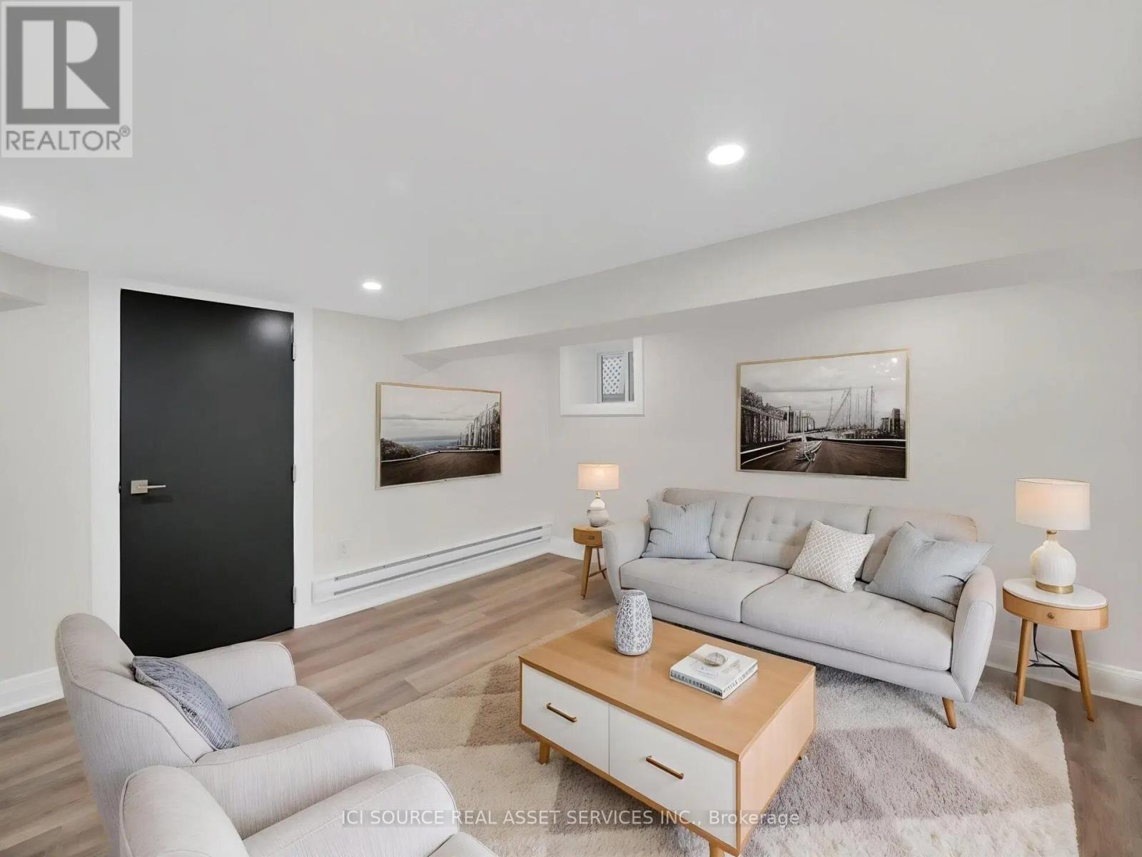 1 - 132 Holton Avenue S, Hamilton, Ontario  L8M 2L5 - Photo 2 - X13128714