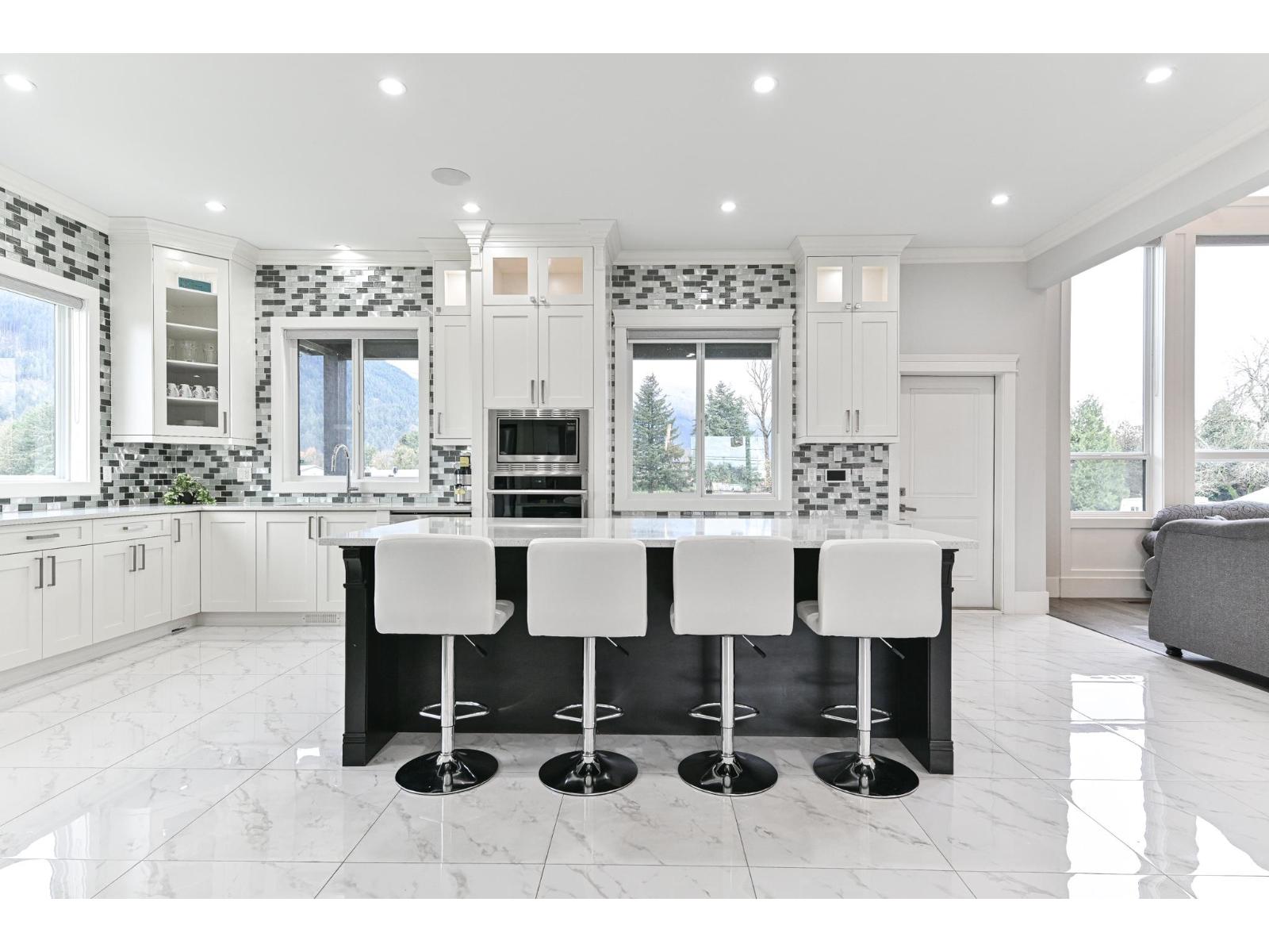 8528 Sylvester Road, Mission, British Columbia  V2V 7K6 - Photo 13 - R3123296