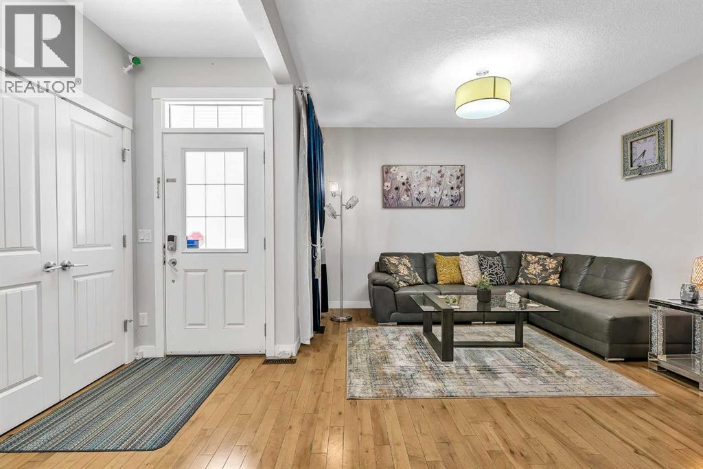 172 Sherwood Square Nw, Calgary, Alberta  T3R 0R8 - Photo 6 - A2308878