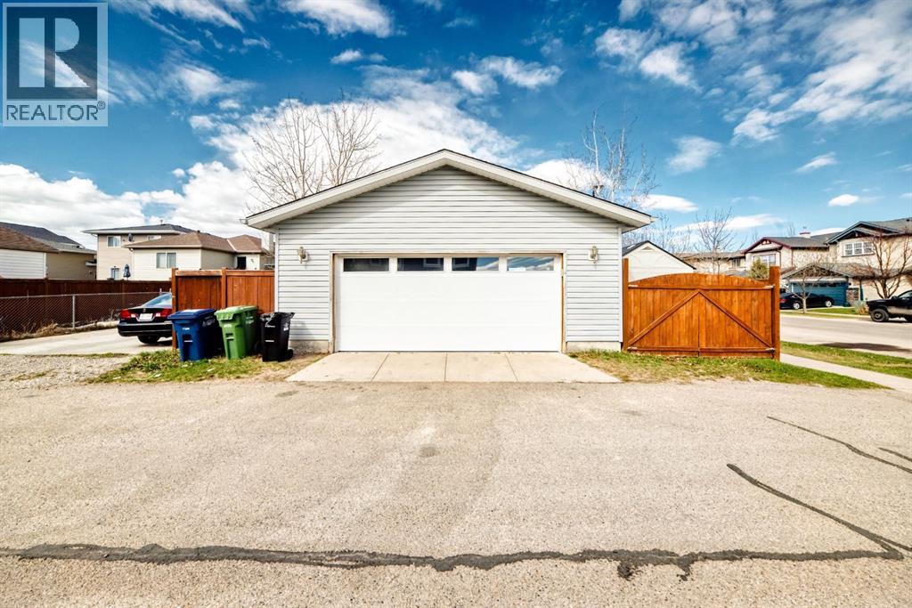 300 Sagewood Park SW, Airdrie, Alberta  T4B 3B3 - Photo 40 - A2309269