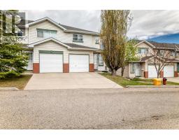 152 Country Hills Villas NW, Calgary, Alberta