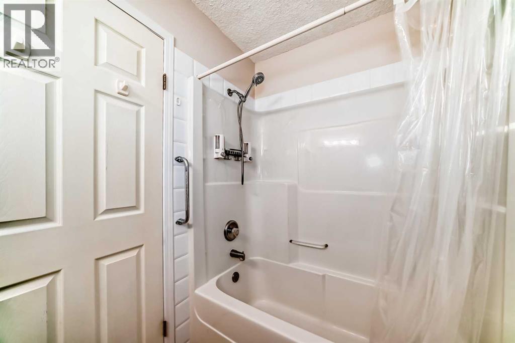 152 Country Hills Villas Nw, Calgary, Alberta  T3K 4S8 - Photo 28 - A2311228