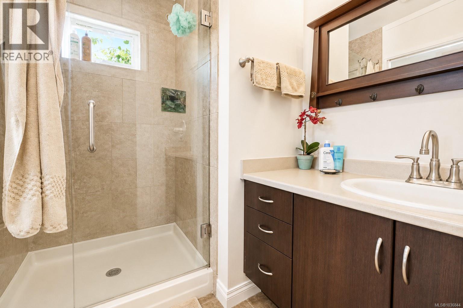 9960 Swiftsure Pl, Sidney, British Columbia  V8L 4E4 - Photo 21 - 1036844