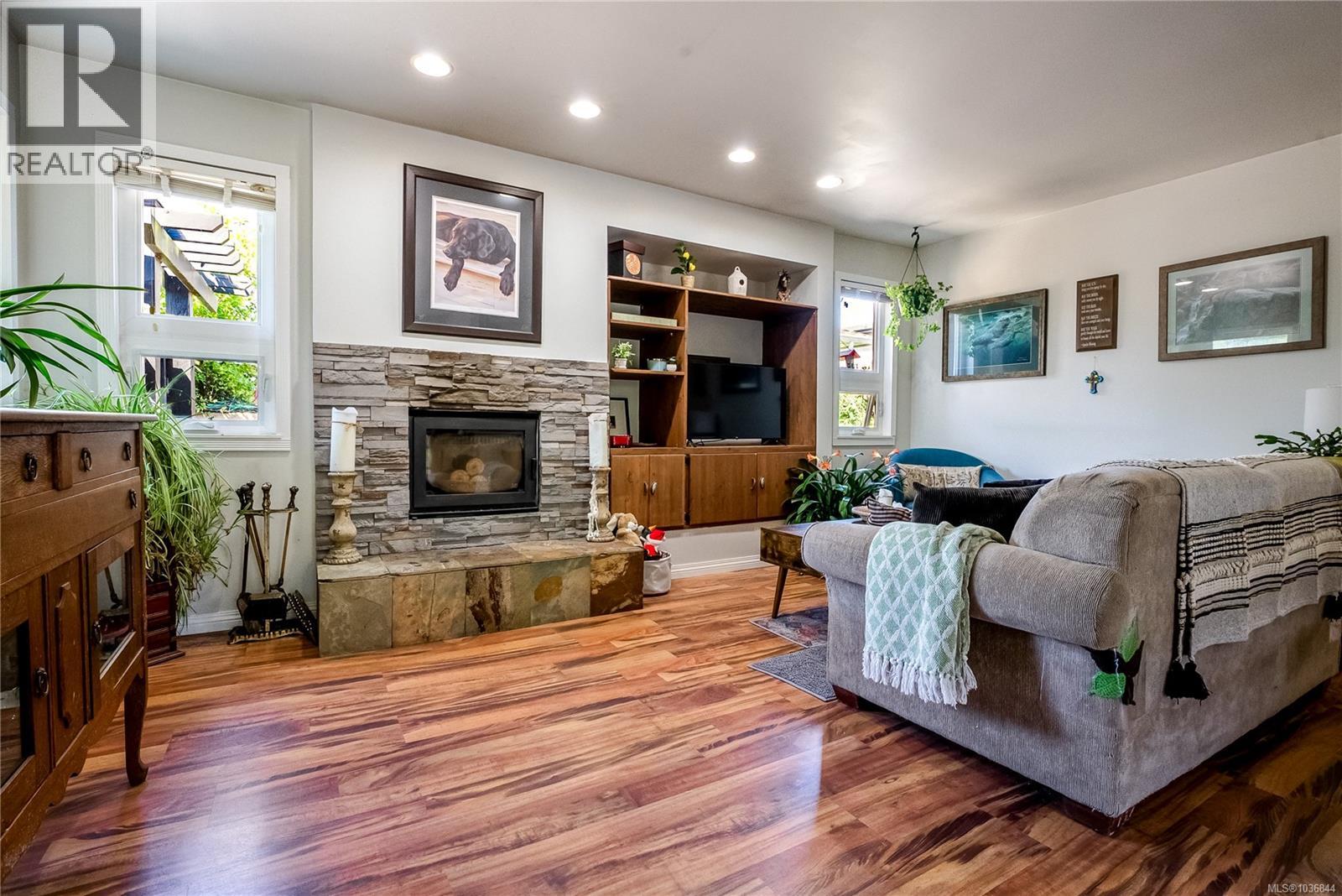 9960 Swiftsure Pl, Sidney, British Columbia  V8L 4E4 - Photo 7 - 1036844