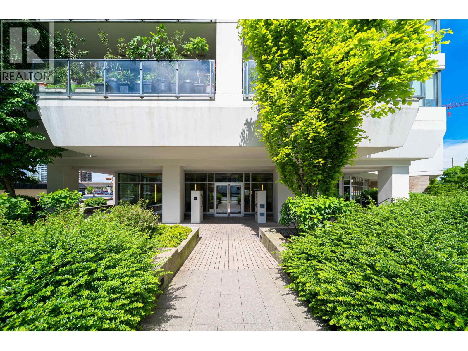 705 570 Emerson Street, Coquitlam, British Columbia  V3J 0G3 - Photo 2 - R3123694