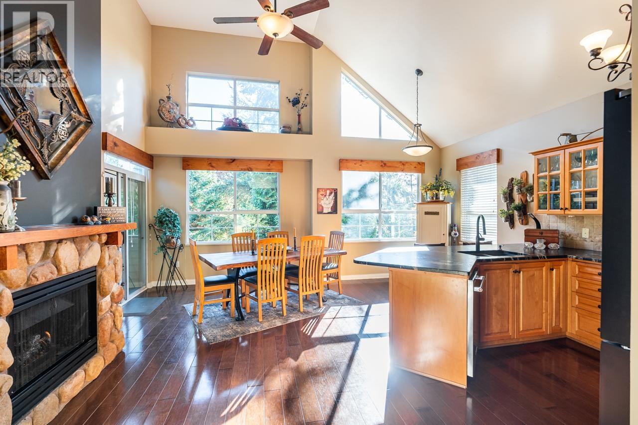 116 1465 Parkway Boulevard, Coquitlam, British Columbia  V3E 3E6 - Photo 9 - R3123707