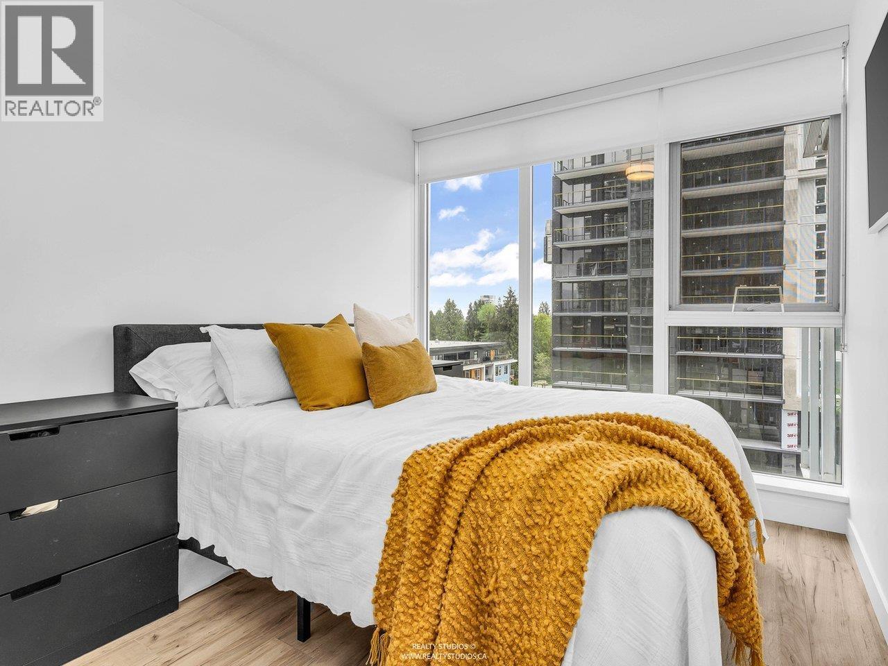 803 652 Whiting Way, Coquitlam, British Columbia  V3J 0K3 - Photo 11 - R3123712