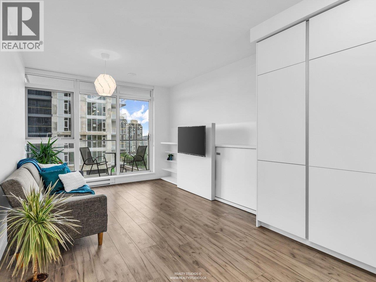 803 652 Whiting Way, Coquitlam, British Columbia  V3J 0K3 - Photo 9 - R3123712